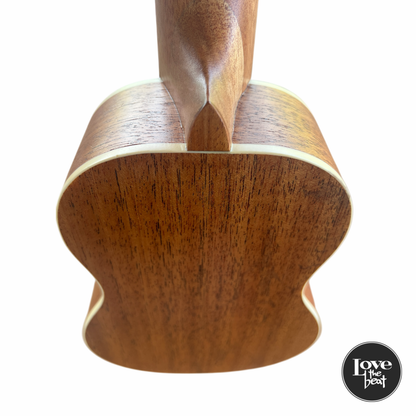 Accacia - Ukelele Soprano Cedro 21" con Funda